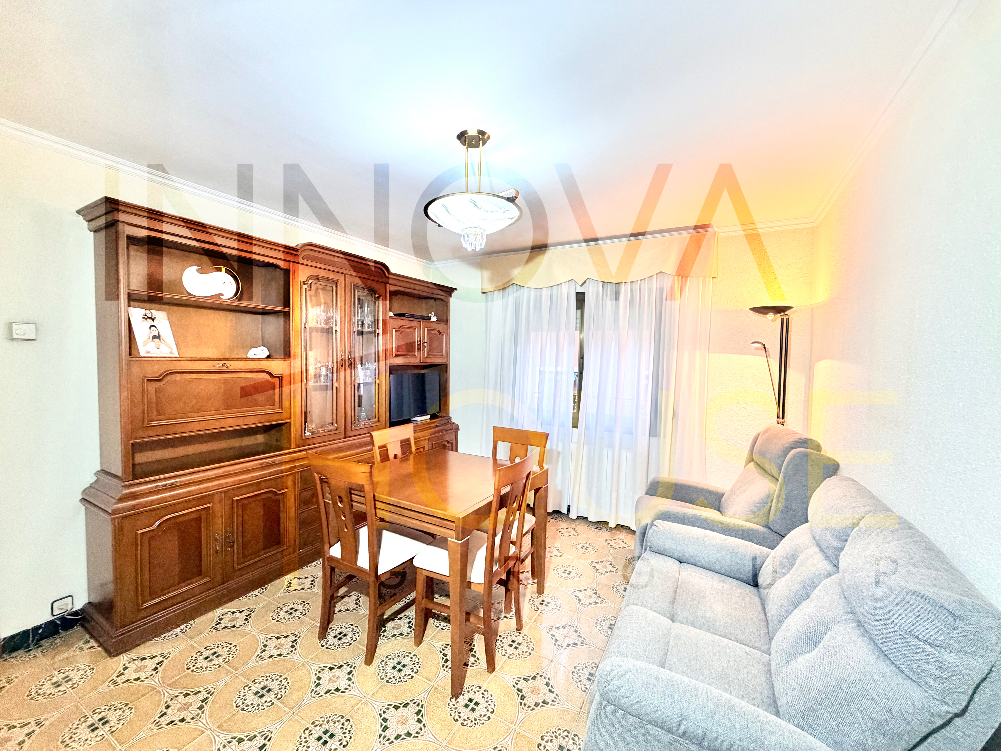 Acogedor piso exterior para entrar a vivir en Nou Barris